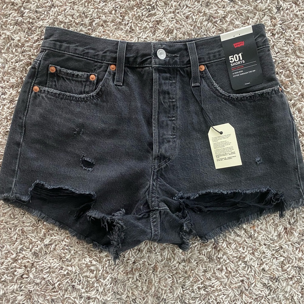 sold on curtsy!!